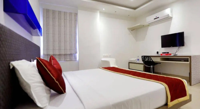 OYO Rooms Q City Gachibowli, Rezerwuj Hotel Gachibowli 