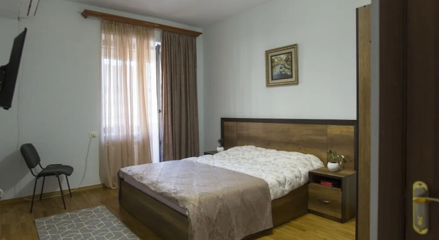 Republic Square Boutique Hotel, Book Lejlighed Hoteller i Jerevan med pool, nær Yerevan Brandy Factory, Swimmingpool