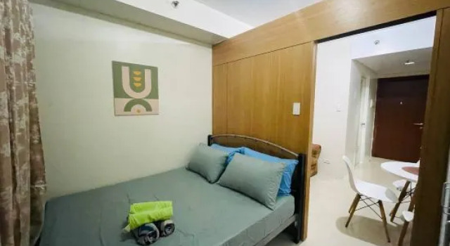 Апартаменты Elegant Pasay City Apartment With Central Heating & Shared Pool