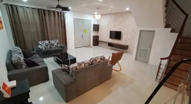 Коттедж Triple Z Homestay Kuching - LANDED 14 PAX