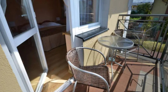 Четырёхместный номер Standard с балконом VILLA DORA - CENTRUM,BASEN PODGRZEWANY,JACUZZI SAUNA, Plac zabaw, Parking