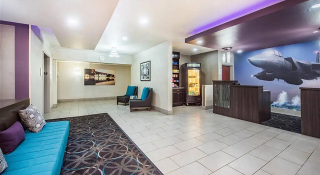 La Quinta Inn & Suites by Wyndham Fairborn Wright, Reserva ahora Hotel Fairborn Ohio