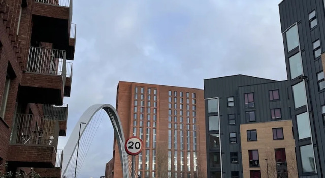 Entire Captivating 2-bed House in Manchester