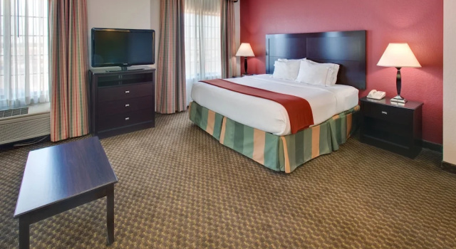 Номер Standard Holiday Inn Express Hotel & Suites Pleasant Prairie-Kenosha by IHG