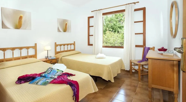 Villa - 3 Bedrooms with Pool - 108774