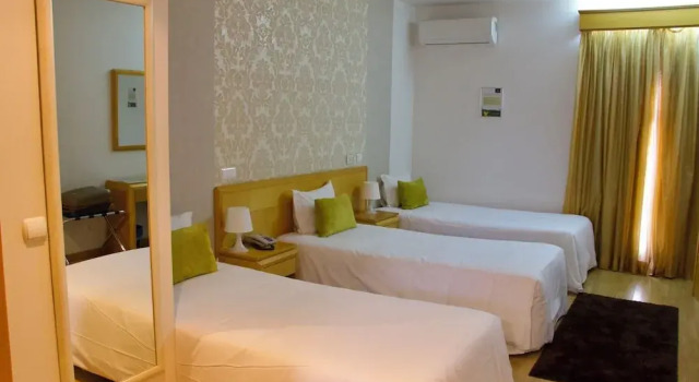 Трёхместный номер Standard Hotel Eurosol Alcanena