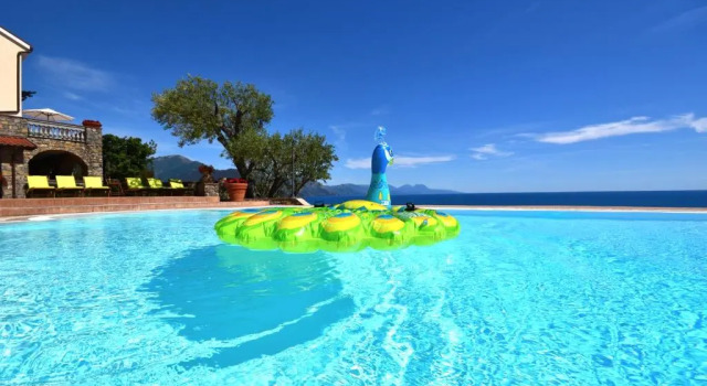 Villa Le Cannicelle, Book Villa Hoteller i Cilento med pool, Swimmingpool
