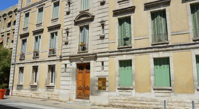 Appartement intra muros 8 personnes climatisé Wifi stationnement facile, Prenota Appartamento Hotel a Alvernia con parcheggio, Parcheggio