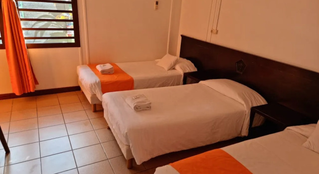 Трёхместный номер Classic Hotel Oasis de Kiamu