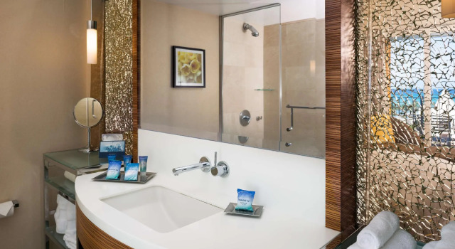Двухместный номер Deluxe с видом на горы Hilton Waikiki Beach Resort & Spa