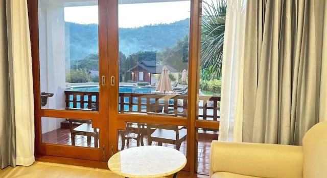 Номер Deluxe с видом на бассейн Belle Villa Resort, Chiang Mai