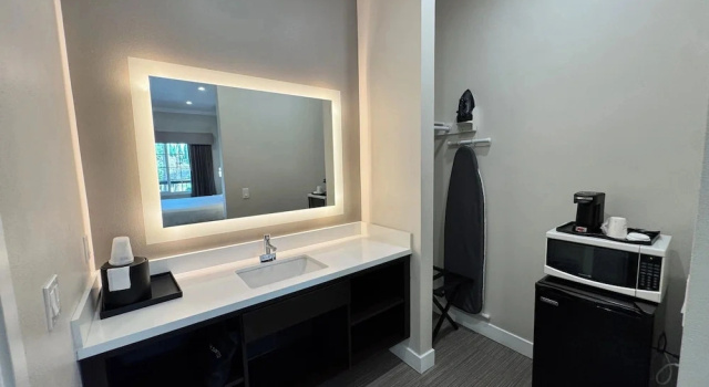 Номер Superior Granada Inn