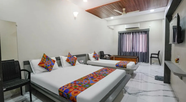Номер Deluxe Fabhotel Priya Lodging