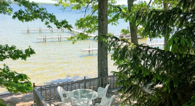 Номер Comfort Churchill Pointe Inn