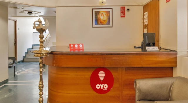 OYO 12020 Hotel Ratna Regency, Забронировать Отель Отели штата Махараштры 3 звезды, 3*