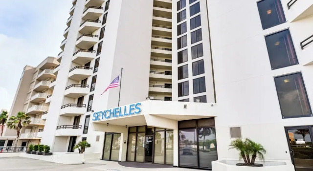 Daytona Beach Shores Condo w/ Oceanfront Pool!, Забронировать Апартаменты/квартира Апартаменты Дейтона-Бич, рядом с Sunglow Fishing Pier, Апартаменты/квартира
