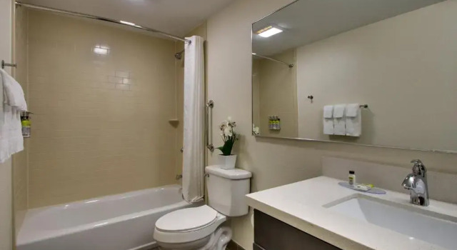 Люкс Candlewood Suites - Wichita East by IHG