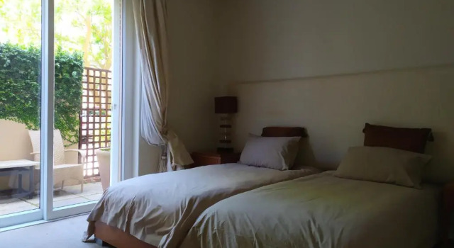 Апартаменты Unique 3 Bedroom in V A Waterfront