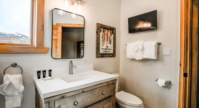 Powderhorn Penthouse Condo, Rezerwuj Hotel Hotele w Vail Ski z basenem, Basen