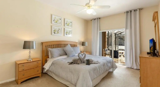 Five-Bedroom Pool Home Kissimmee, Забронировать Апартаменты/квартира Фор Корнерз штат Флорида, рядом с Island H2O Live!