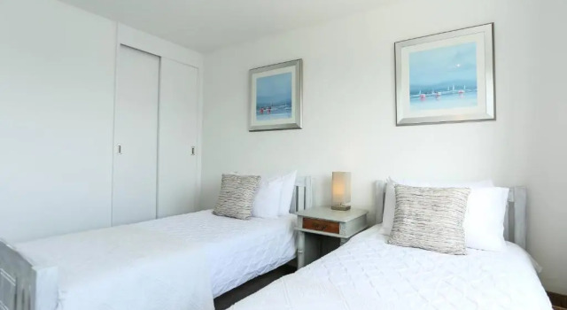 Tides - Beach Front Apartment in Bracklesham Bay, Забронировать Апартаменты/квартира Апартаменты Исторического графства Суссекса, Апартаменты/квартира