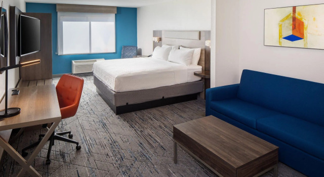 Двухместный люкс Holiday Inn Express and Suites Los Alamos Entrada Park by IHG