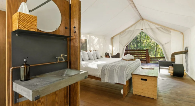 Under Canvas Glacier, Buchen Sie Hotel Coram Montana