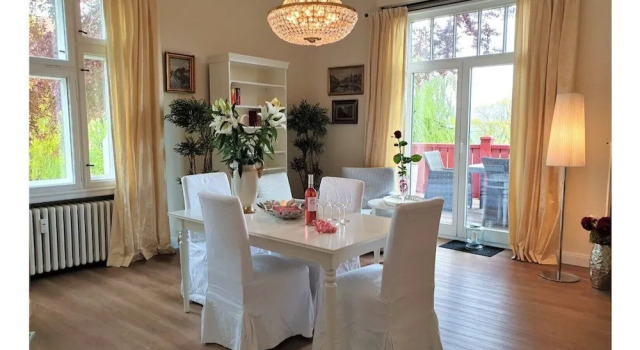 fewo1846 - Villa Royal - elegante Wohnung in Jugendstilvilla, Забронировать Отель Фленсбург земля Шлезвиг-Гольштейн, рядом с Фленсбургская гавань