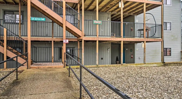 2 Mi to Silver Dollar City: Reed Springs Condo, Забронировать Отель Отели Table Rock Lake 3 звезды, 3*