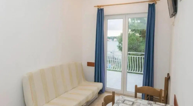 Apartment in Brodarica Near Beach Gaj, Забронировать Апартаменты/квартира Апартаменты Шибеник, рядом с Частный Пляж Гостевого Дома «Знатна Рибица», Апартаменты/квартира