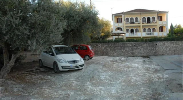 Апартаменты Amboula Beach Apartments