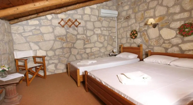 Коттедж Gerolakos Country Houses