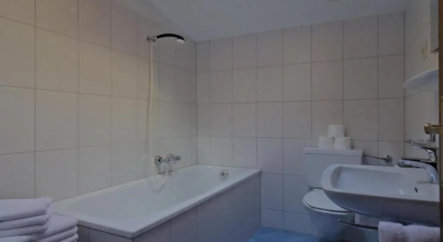 Апартаменты с 4 комнатами с балконом Haus Gariella
