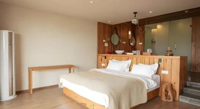 Люкс Premier Lugu Lake Honeymoon Solu Boutique Holiday Hotel