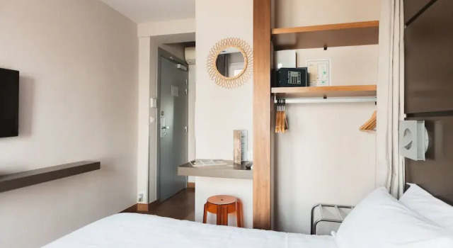 Bor Hôtel & Restaurant - Plage privée, Забронировать Отель Отели Йера с завтраком, Завтраки