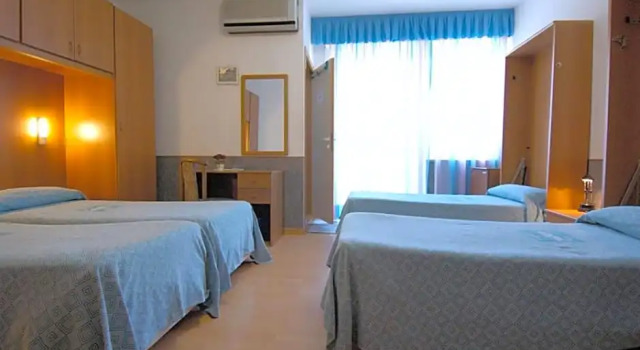 Четырёхместный номер Standard Hotel Ai Pini