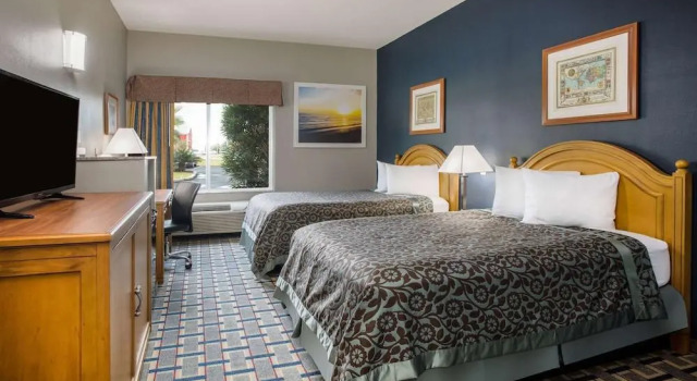 Days Inn & Suites by Wyndham Foley, Book Hotel Hoteller i Foley med parkering, Parkering