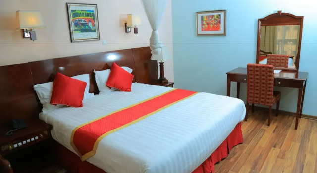 Полулюкс Rift Valley Hotel