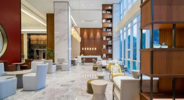 Wyndham Kaili Downtown, Rezerwuj Hotel Hotele w Qiandongnan z parkingiem, Parking