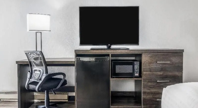 Двухместный номер Standard с балконом Days Inn by Wyndham London