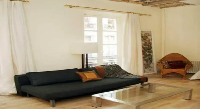 Large Marais Studio (321), Забронировать Отель Париж Иль-де-Франс, рядом с Станция метро Rambuteau
