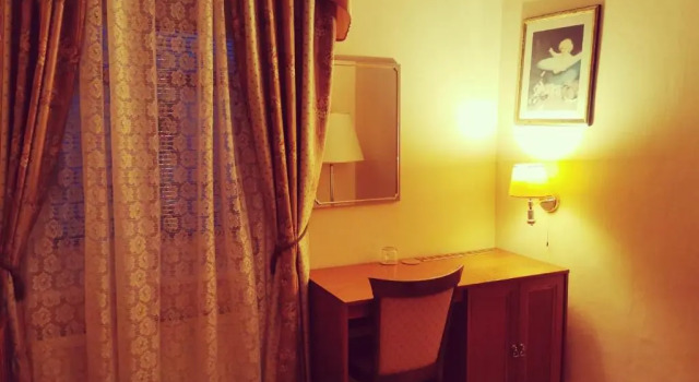 Standard quarto Vladar
