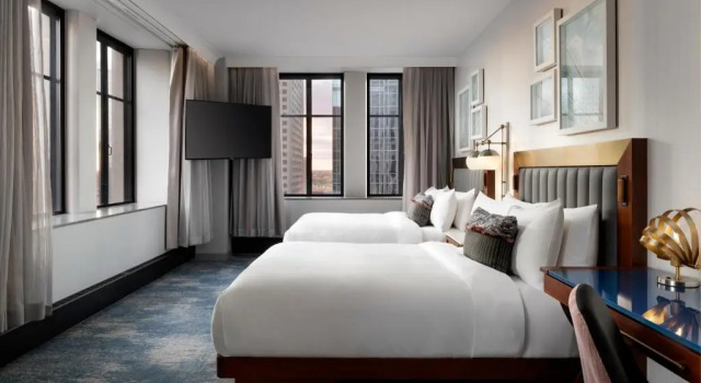 Четырёхместный номер Standard с видом на город Rand Tower Hotel, Minneapolis, a Tribute Portfolio Hotel