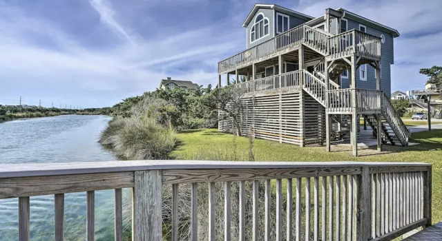Коттедж Avon Home on the Channel w/ Deck & Views!