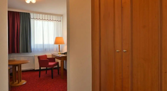 Двухместный номер Standard SKYHOTEL Merseburg