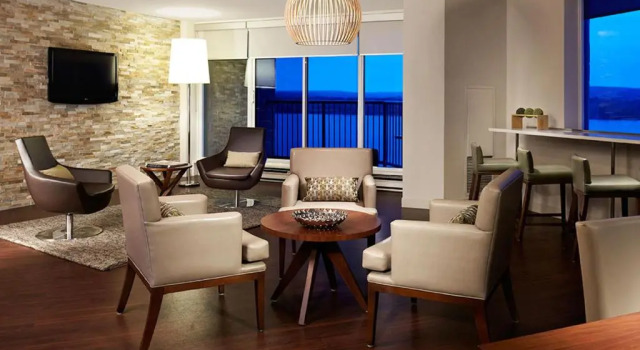 Двухместный клубный номер Standard Delta Hotels by Marriott Fredericton