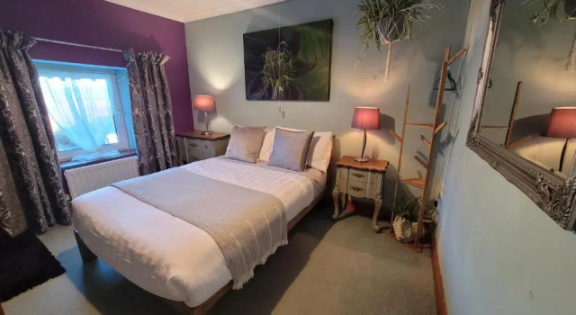 Номер Standard Farmhouse B&B Family stay or Romantic break, on our smallholding close to Narberth