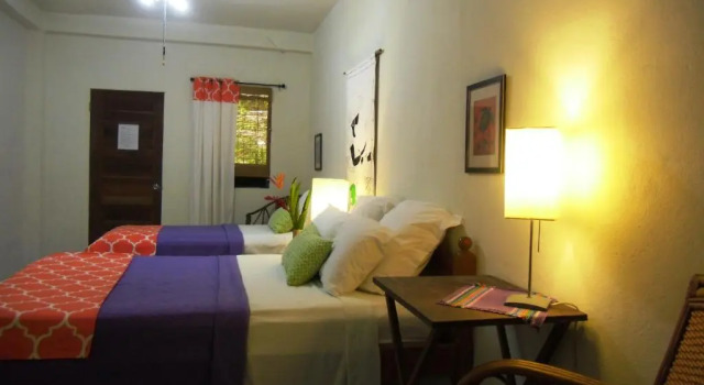 Camera Deluxe Creekside Oasis