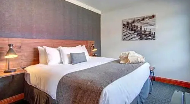 Номер Superior The Bristol Hotel