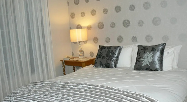 Fully Furnished 3 Bedroom House In in Pentagon Park Bloemfontein